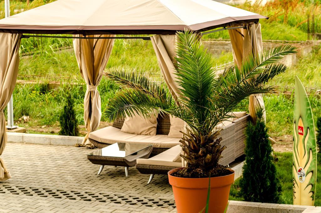 Babylonia Resort Костинещи Екстериор снимка